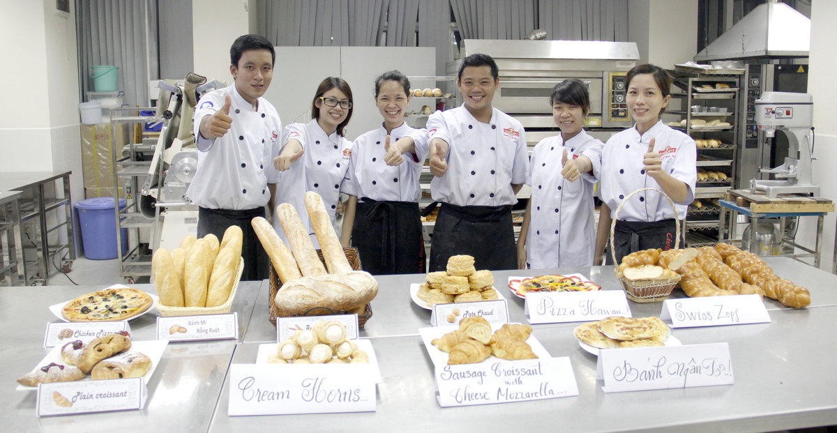 Học Làm Bánh Chuyên Nghiệp: Kỹ Thuật Làm Bánh Âu – Bánh Kem
