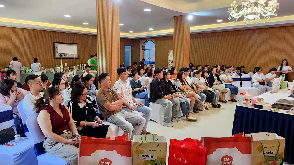Nhất Hương cùng khách hàng bùng nổ doanh số