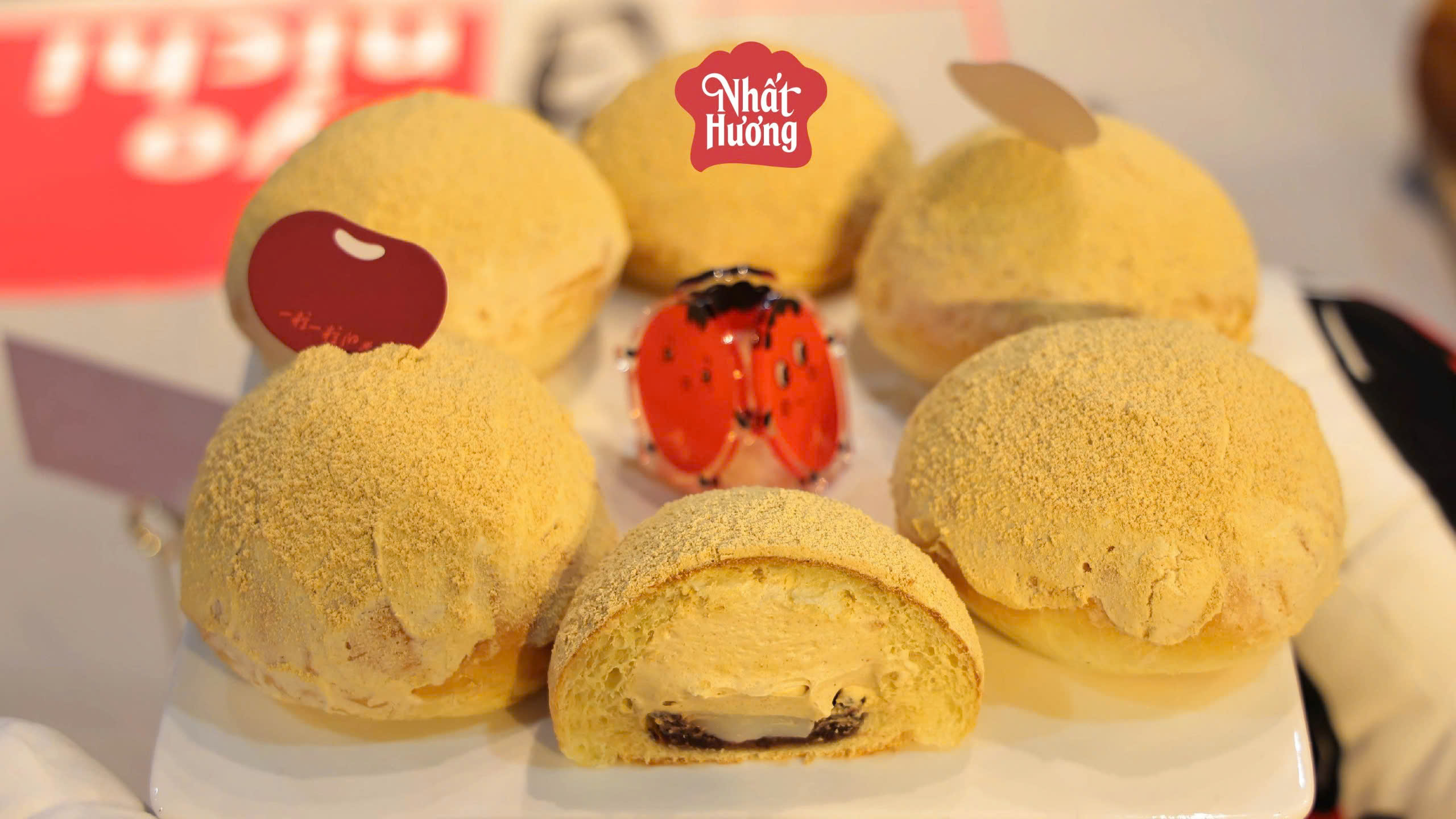 Soy Cream & Red Bean Paste Mochi Bun
