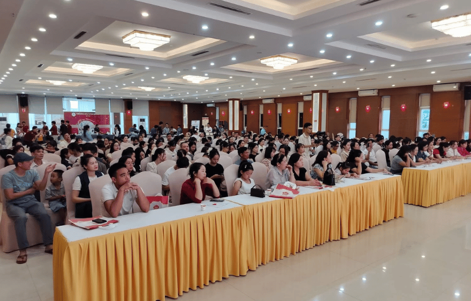 Hội thảo "Trend Chuẩn Gu - Thu Đầy Két"